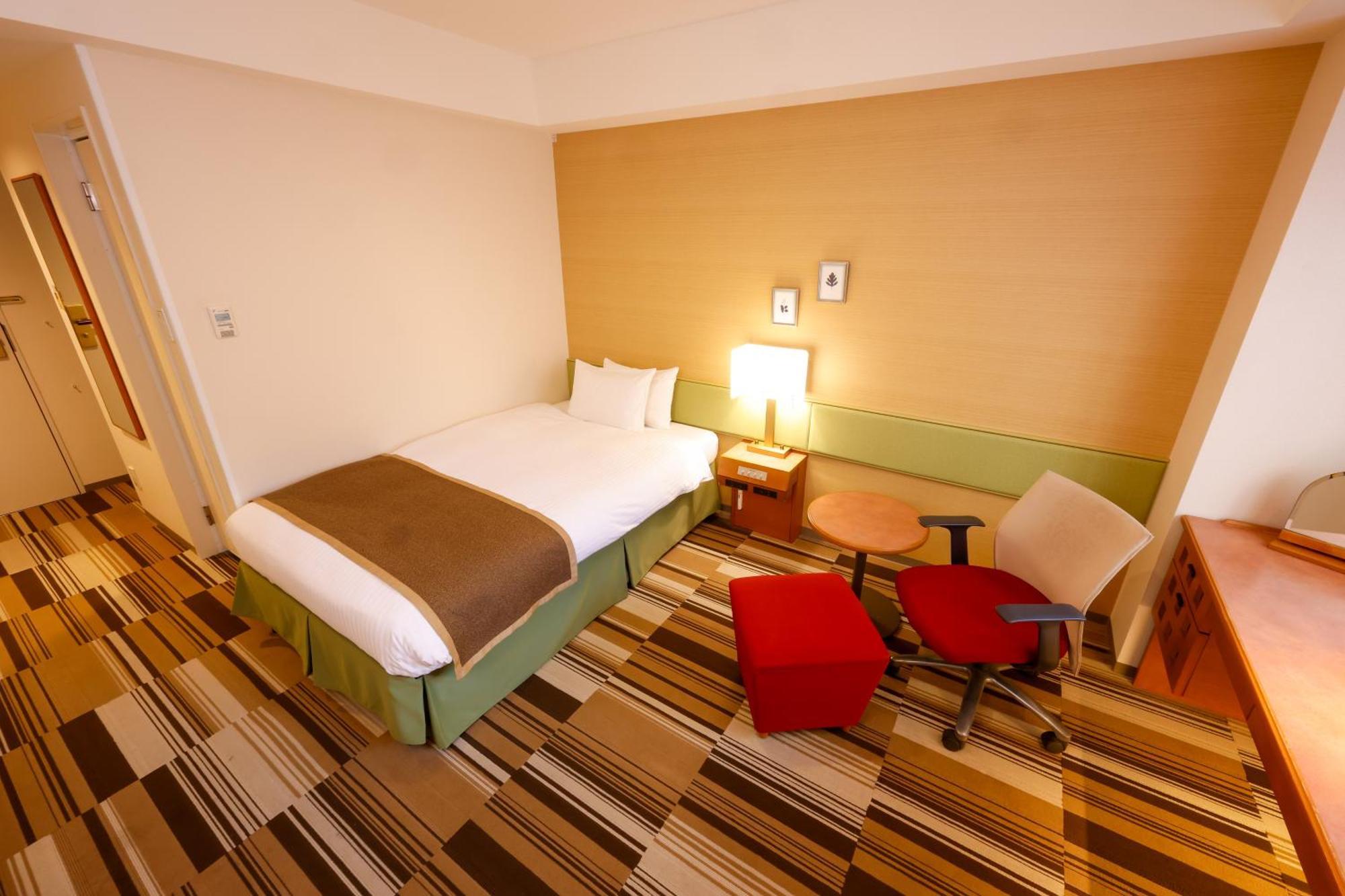 Hotel The Lutheran Осака Экстерьер фото